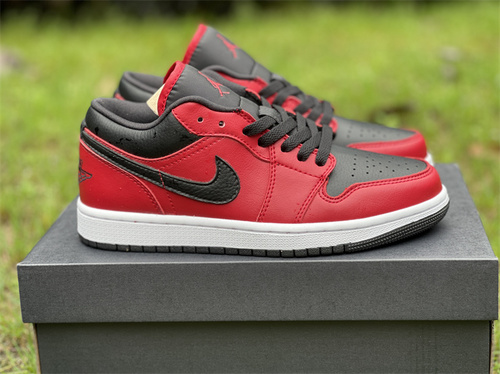 AJ 1 low-gang_ forbidden to wear color_ number 553560 605. Full code shipment 36--46-ce6a40ba